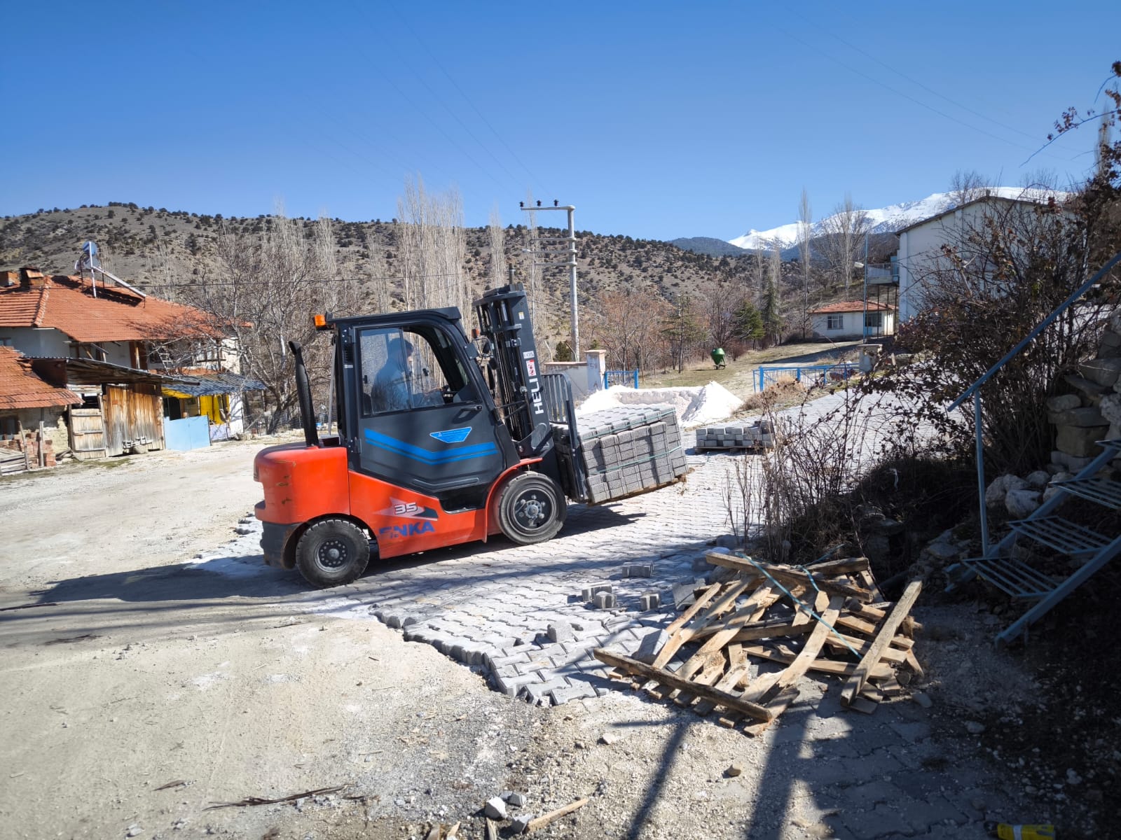Yol ve Parke Taşı Döşeme