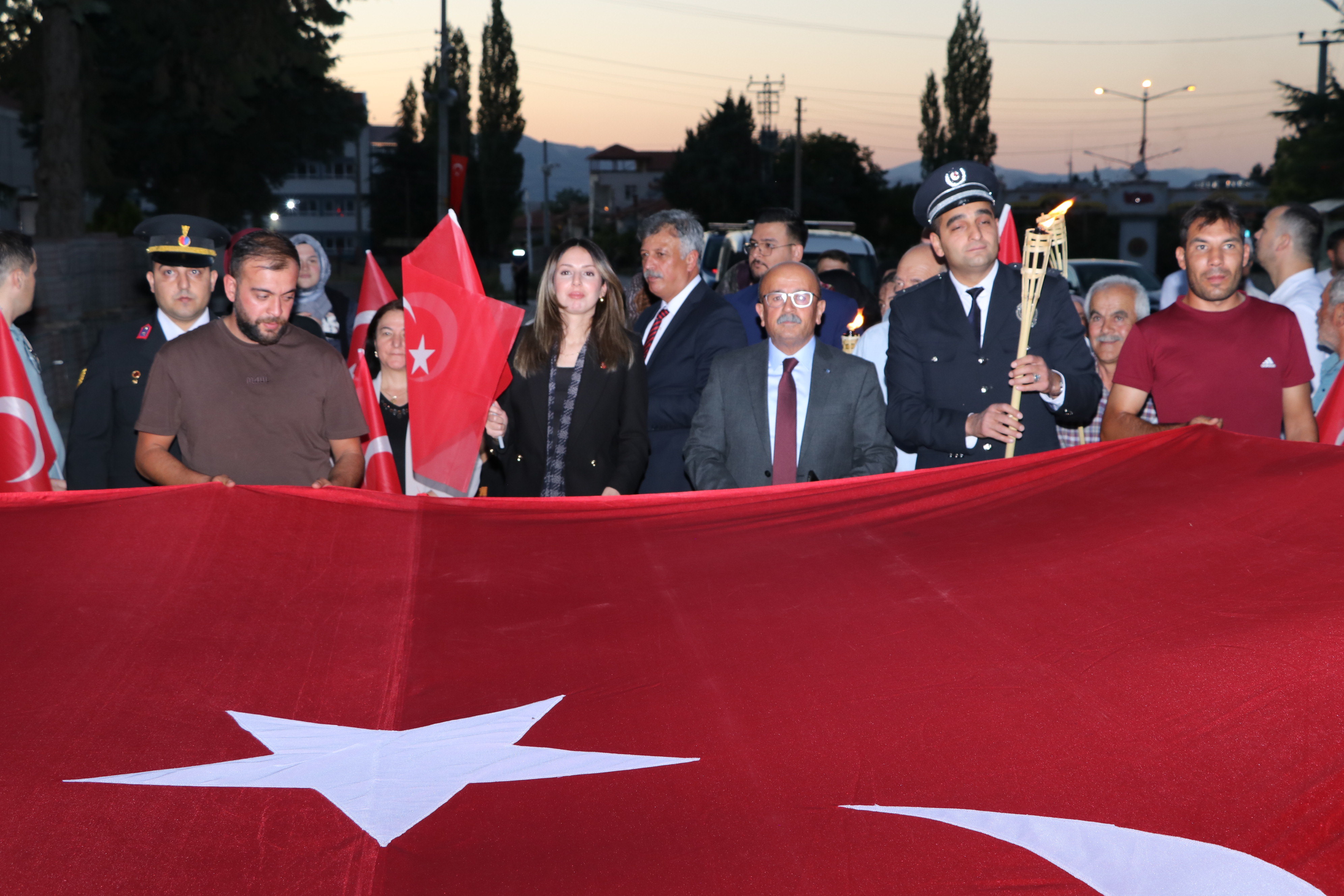 15 TEMMUZ DEMOKRASİ VE MİLLİ BİRLİK GÜNÜ ETKİNLİĞİ YAPILDI